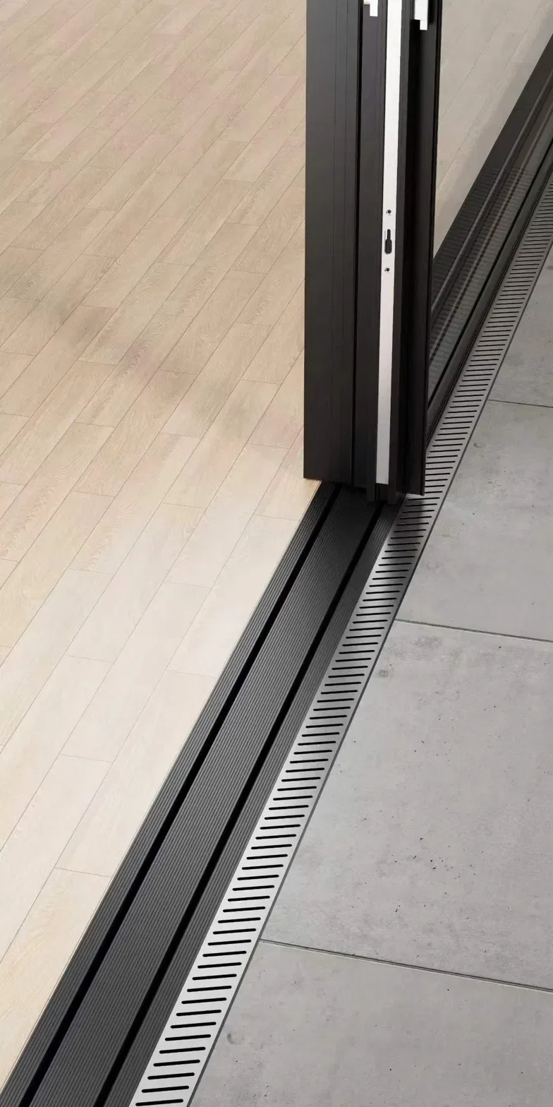 MT 150 panoramic sliding door low track and linear drainage detail
